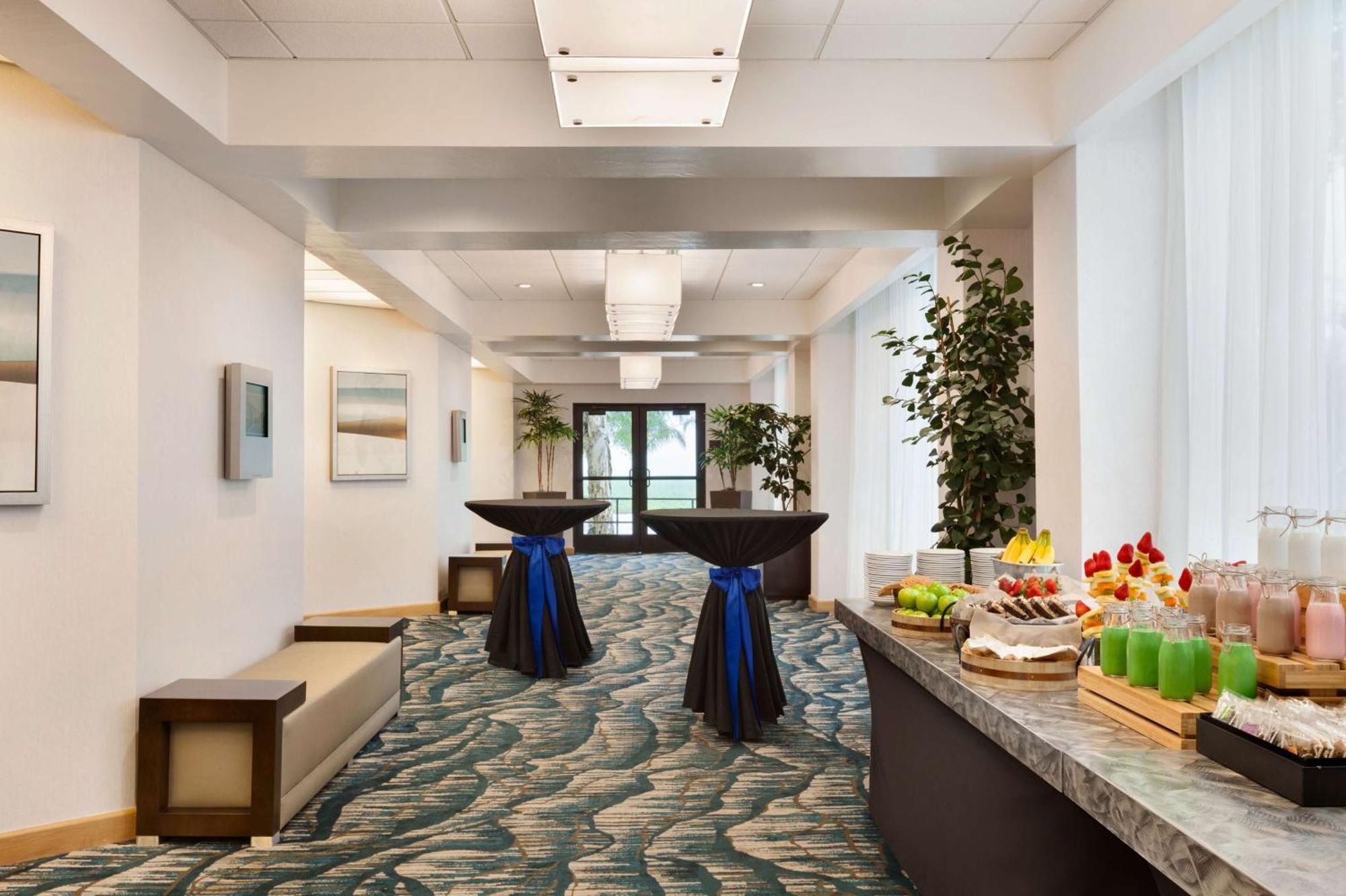 Embassy Suites San Luis Obispo Dış mekan fotoğraf