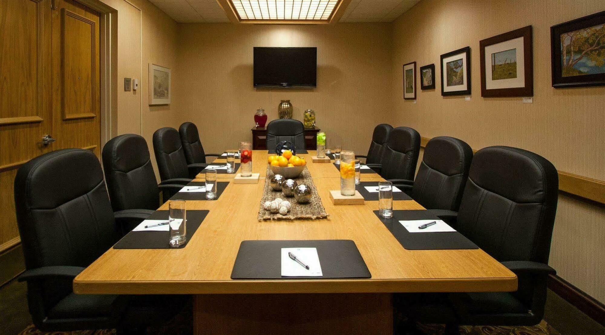 Embassy Suites San Luis Obispo Dış mekan fotoğraf